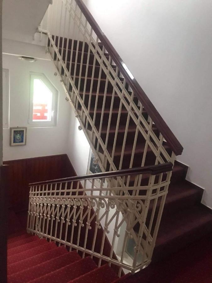 Y Hostel Balatonlelle Luaran gambar